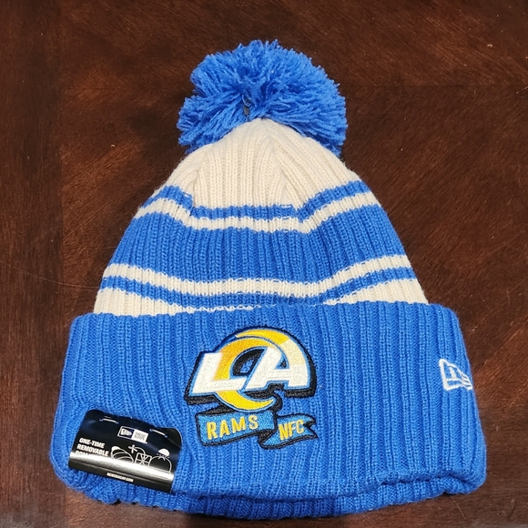 Los Angeles Rams New Era Sideline Cuffed Pom Knit Beanie Winter Hat NWT - Picture 1 of 2